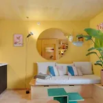 Stylish Studio With Sunny Balcony